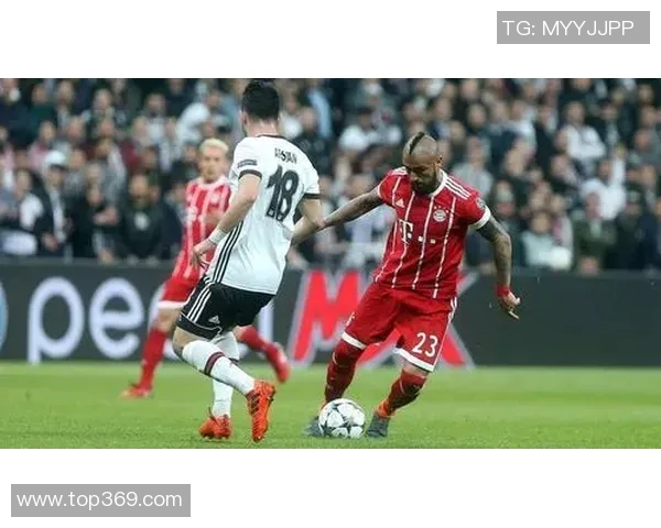 足球明星华丽起球瞬间展现技巧与魅力的完美结合